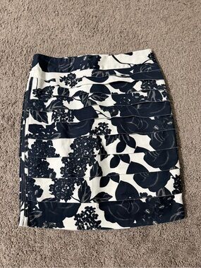 White House Black Market Navy and White Floral Bandage Mini Skirt